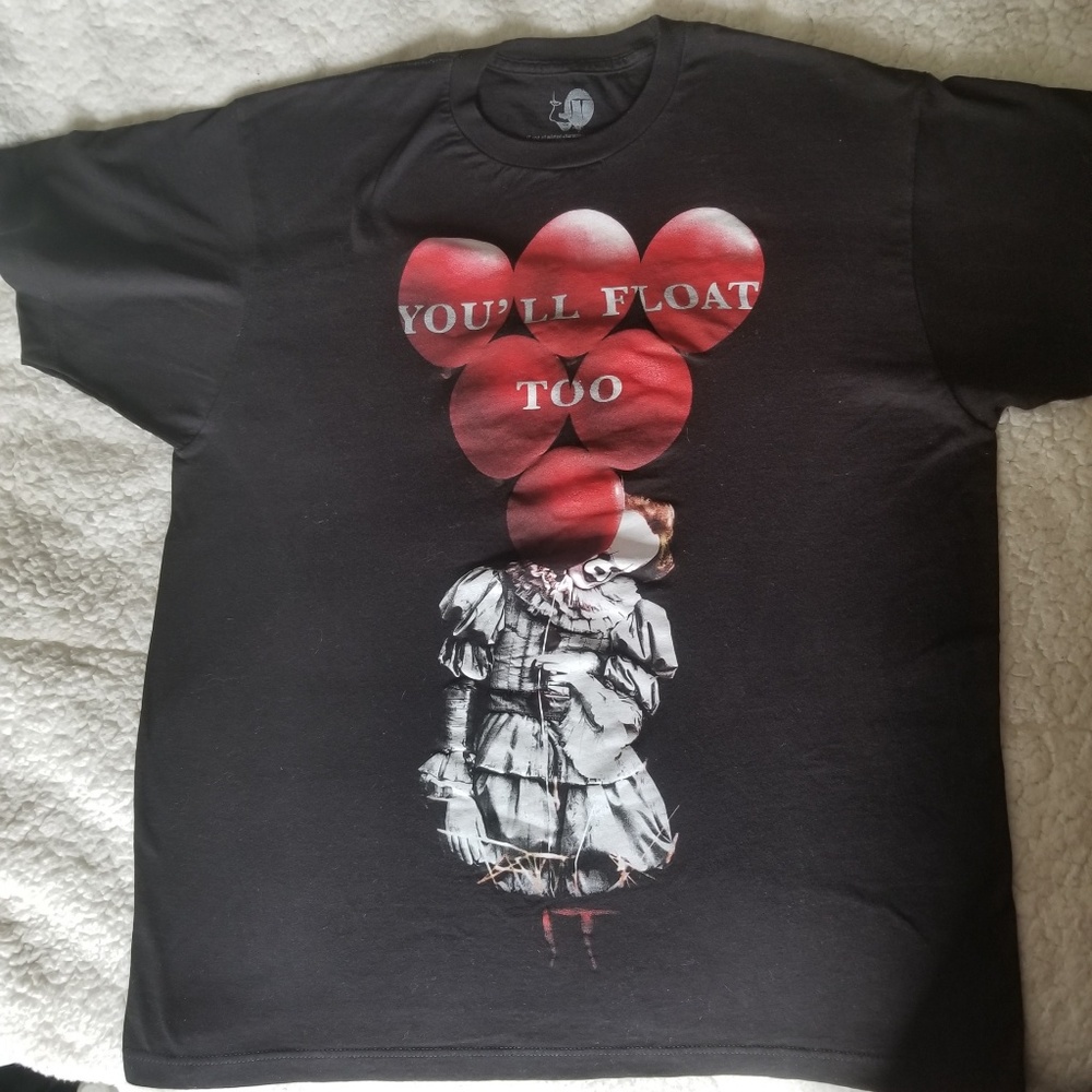 iT the movie pennywise t shirt large red balloons